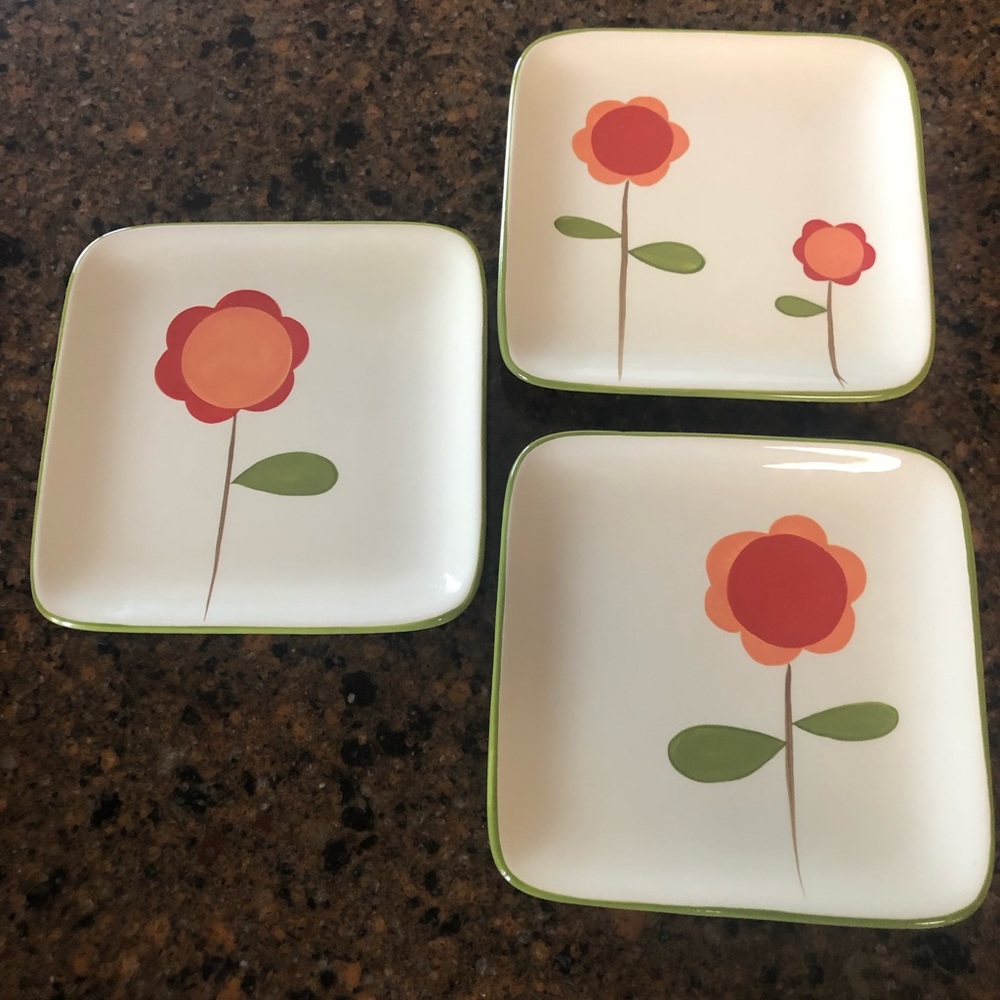 Tag appetizer plates. Flower print.  3 plates.